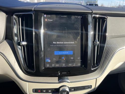 2024 Volvo XC60 Recharge Plug-In Hybrid Ultimate