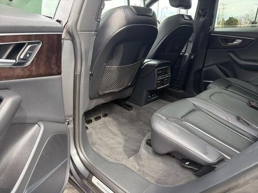 2020 Audi Q8 55 Premium Plus