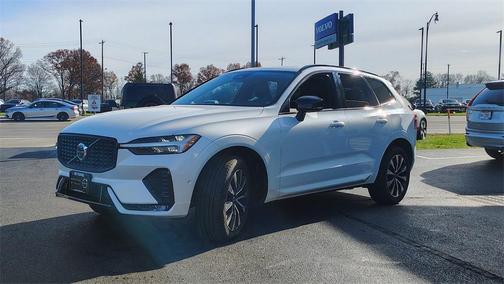 2025 Volvo XC60 B5 Plus