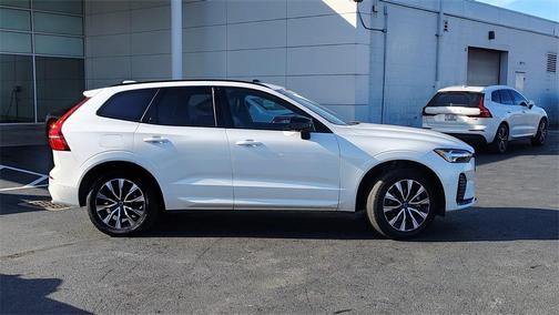 2025 Volvo XC60 B5 Plus