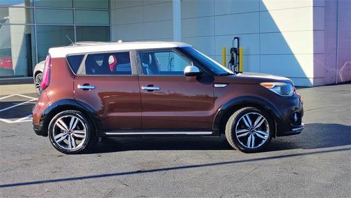 2017 Kia Soul +