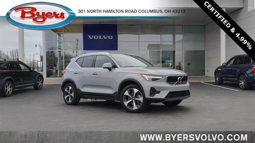 2025 Volvo XC40 B5 Plus Bright Theme