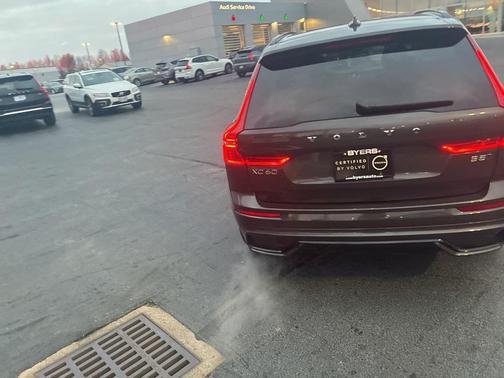 2025 Volvo XC60 B5 Plus