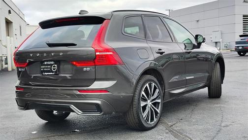 2025 Volvo XC60 B5 Plus