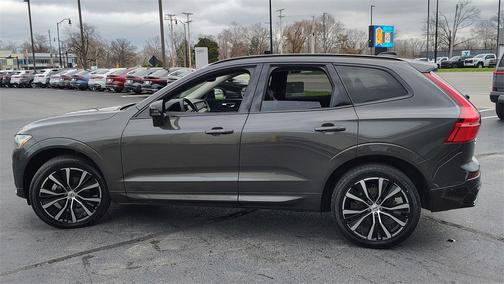 2025 Volvo XC60 B5 Plus