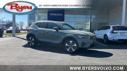 2025 Volvo XC40 B5 Plus Bright Theme