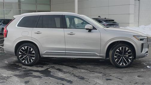 2025 Volvo XC90 B6 Plus 7-Seater