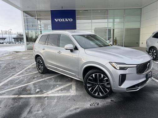 2025 Volvo XC90 B6 Plus 7-Seater