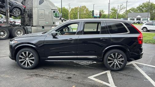 Onyx Black Metallic 2023 Volvo XC90 B6 Plus 7-Seater