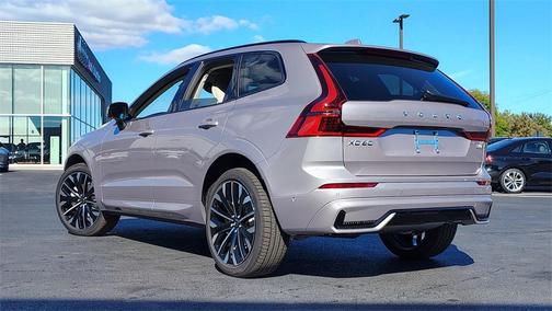 2026 Volvo XC60 B5 Ultra