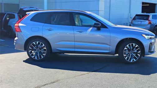 2026 Volvo XC60 B5 Ultra