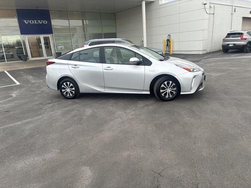 2020 Toyota Prius XLE