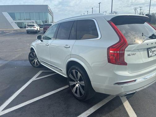 2021 Volvo XC90 Recharge Plug-In Hybrid T8 Inscription 7 Passenger