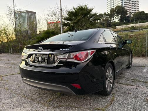 2014 Hyundai SONATA Hybrid Limited