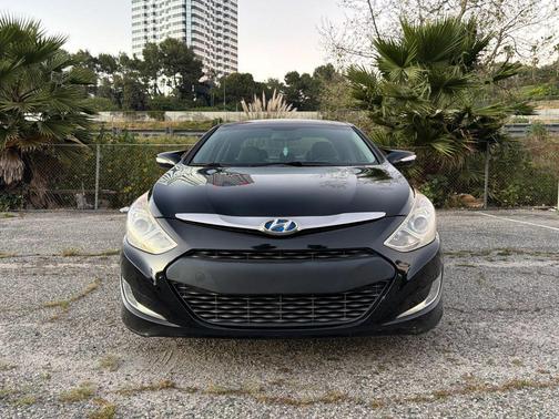 2014 Hyundai SONATA Hybrid Limited