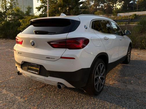Alpine White 2023 BMW X2 sDrive28i