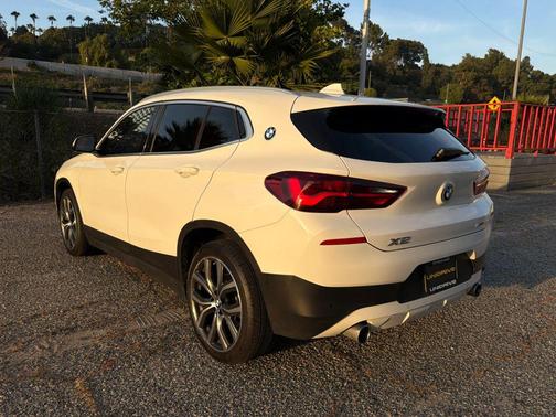 Alpine White 2023 BMW X2 sDrive28i