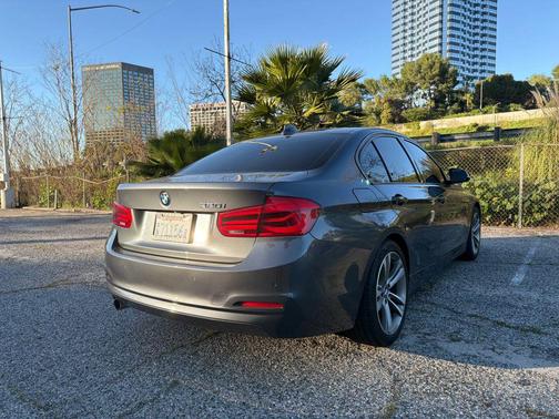 2018 BMW 320 i