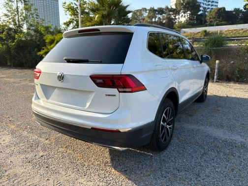 White 2021 Volkswagen Tiguan 2.0T SE