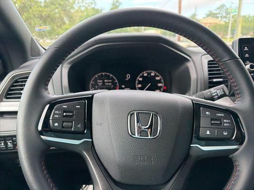 Crystal Black Pearl 2025 Honda Odyssey Sport-L