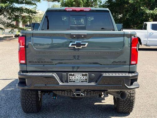 Cypress Gray 2026 Chevrolet Silverado 2500 Crew Cab, Standard Bed, XR2, 4WD
