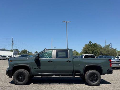 Cypress Gray 2026 Chevrolet Silverado 2500 Crew Cab, Standard Bed, XR2, 4WD