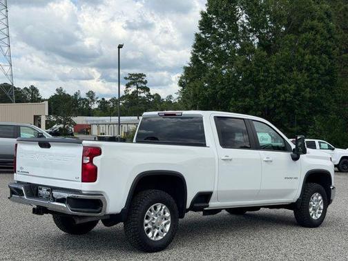 Summit White 2025 Chevrolet Silverado 2500 LT