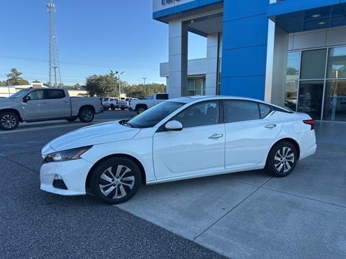 2022 Nissan Altima S FWD