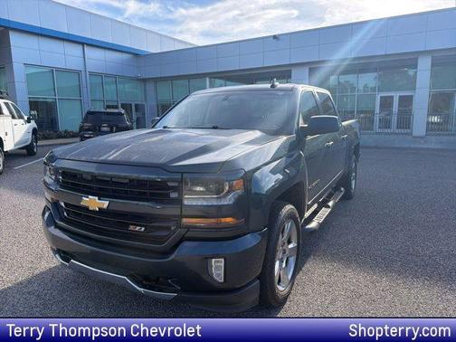 Graphite Metallic 2017 Chevrolet Silverado 1500 2LT