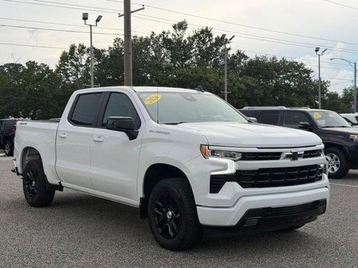 Summit White 2026 Chevrolet Silverado 1500 RST