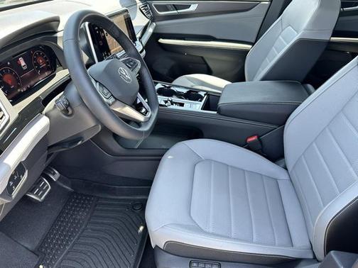 2025 Volkswagen Atlas Cross Sport 2.0T SEL