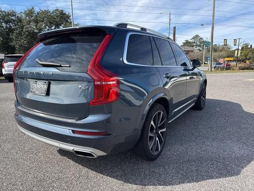 2018 Volvo XC90 T6 Momentum