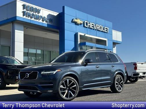 2018 Volvo XC90 T6 Momentum