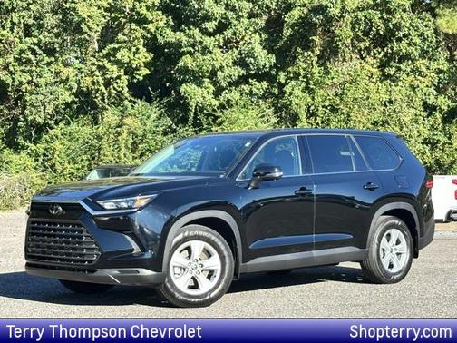 2025 Toyota Highlander LE