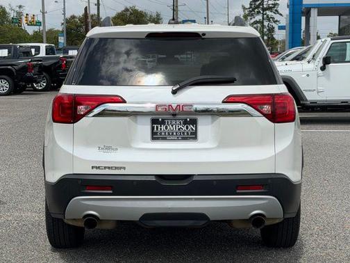 White Frost Tricoat 2019 GMC Acadia SLT-1