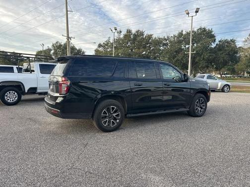 2022 Chevrolet Suburban 4WD Z71