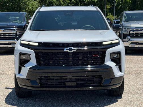 Polar White Tricoat 2026 Chevrolet Traverse RS