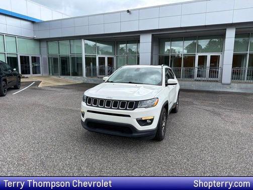 White Clearcoat 2019 Jeep Compass Latitude