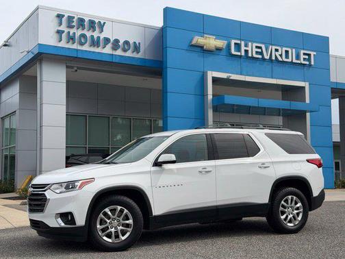 Summit White 2020 Chevrolet Traverse LT Cloth