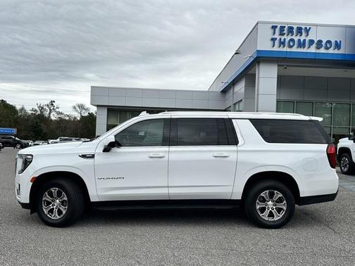2022 GMC Yukon XL SLE