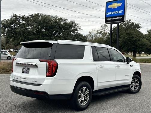 2022 GMC Yukon XL SLE