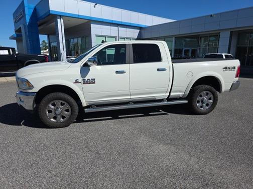 2018 RAM 2500 Laramie Crew Cab 4x4 6'4' Box