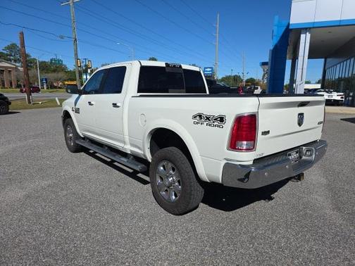 2018 RAM 2500 Laramie Crew Cab 4x4 6'4' Box