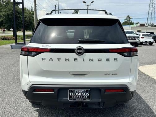 2022 Nissan Pathfinder SV 4WD