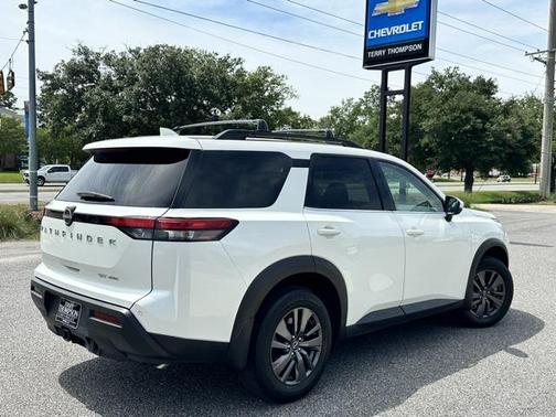 2022 Nissan Pathfinder SV 4WD