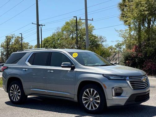 Sterling Gray Metallic 2023 Chevrolet Traverse Premier