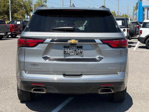 Sterling Gray Metallic 2023 Chevrolet Traverse Premier