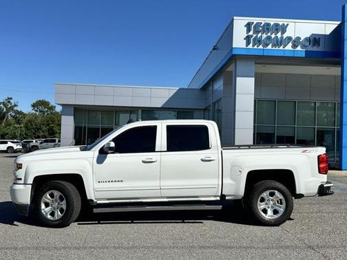2017 Chevrolet Silverado 1500 2LT