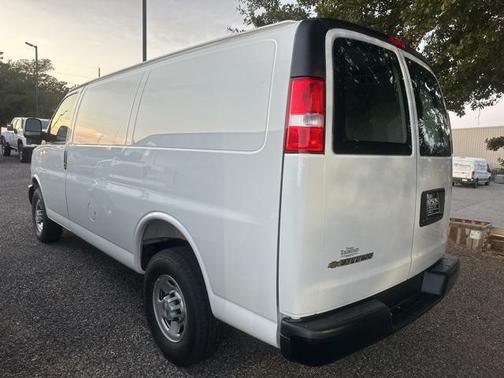 2025 Chevrolet Express 2500 RWD 2500 Regular Wheelbase WT