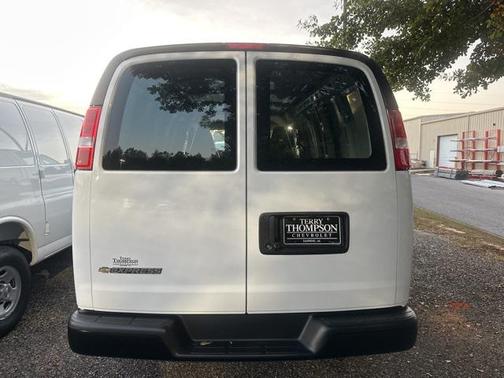 2025 Chevrolet Express 2500 RWD 2500 Regular Wheelbase WT